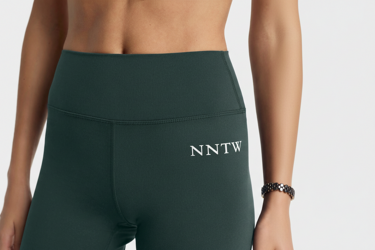Serif Logo Biker Short - Forest/White