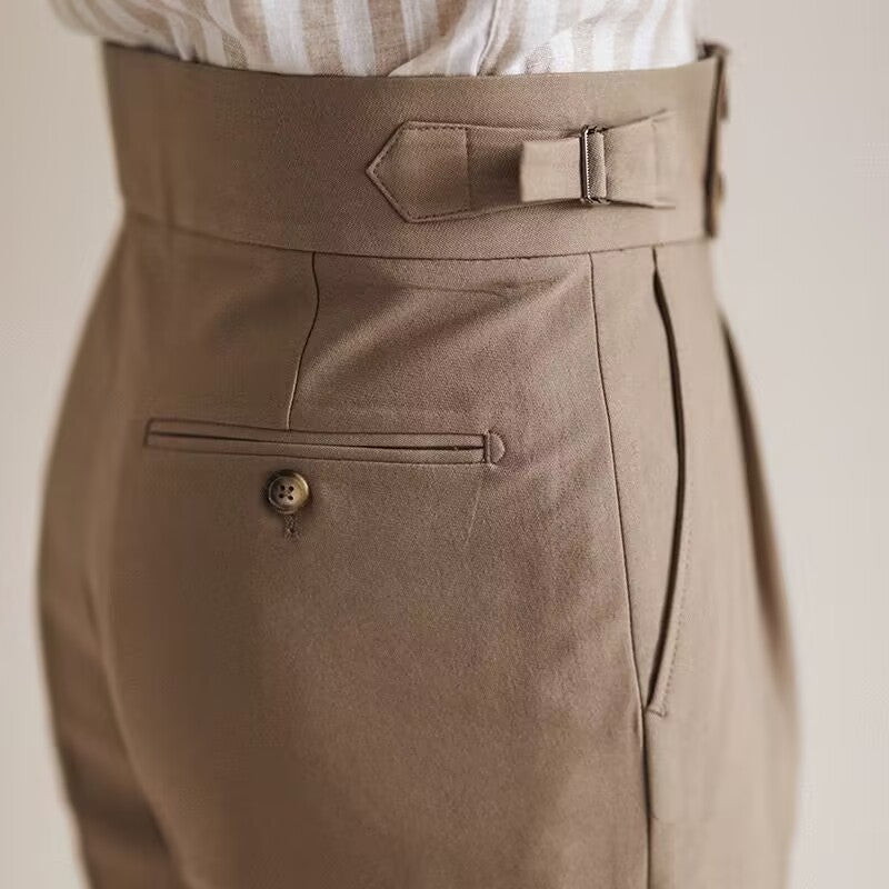OLD MONEY FALTENHOSE MIT DOPPELKNOPF