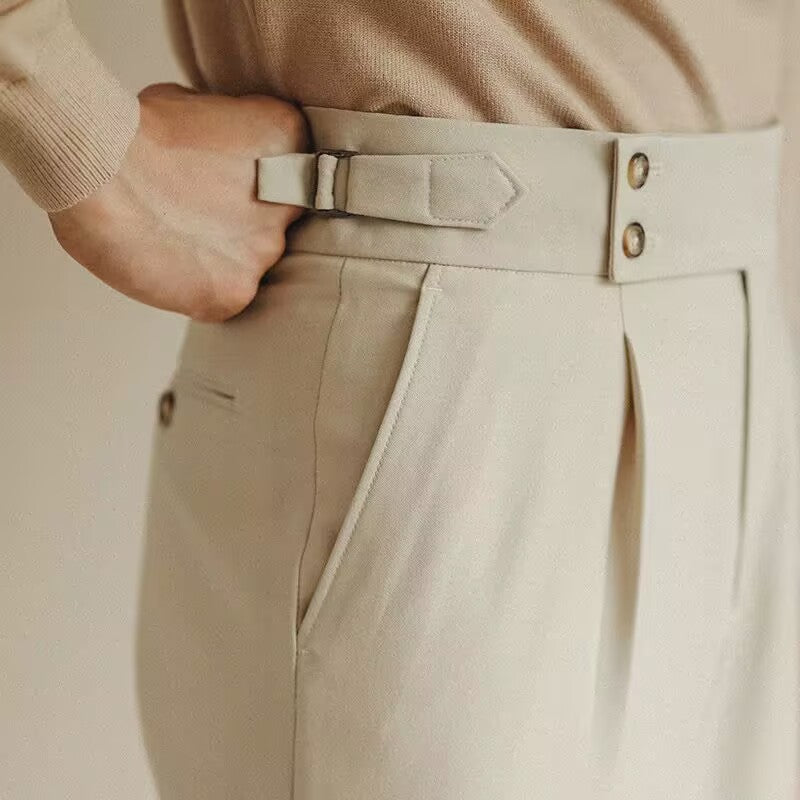 OLD MONEY FALTENHOSE MIT DOPPELKNOPF