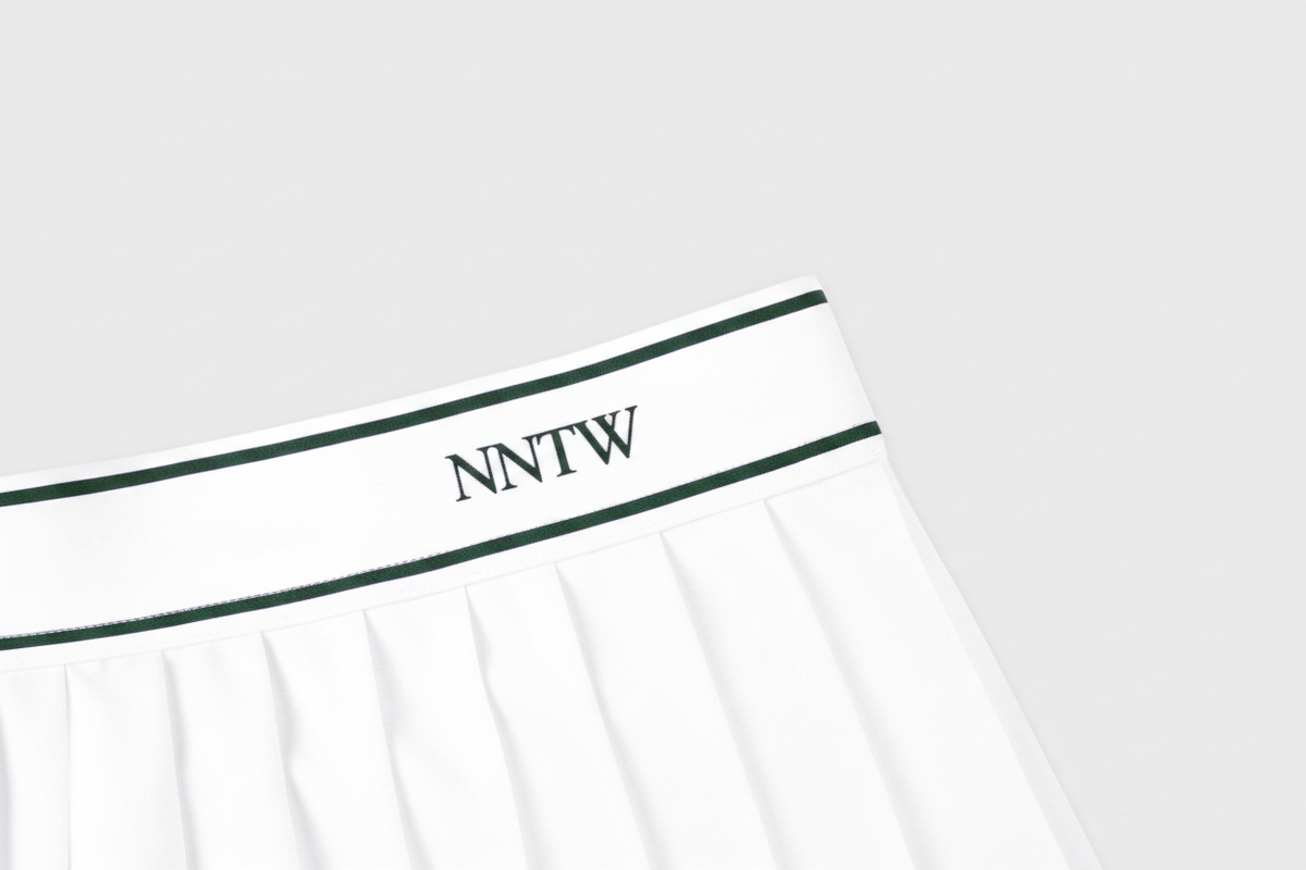 Serif Court Skirt - White/Forest